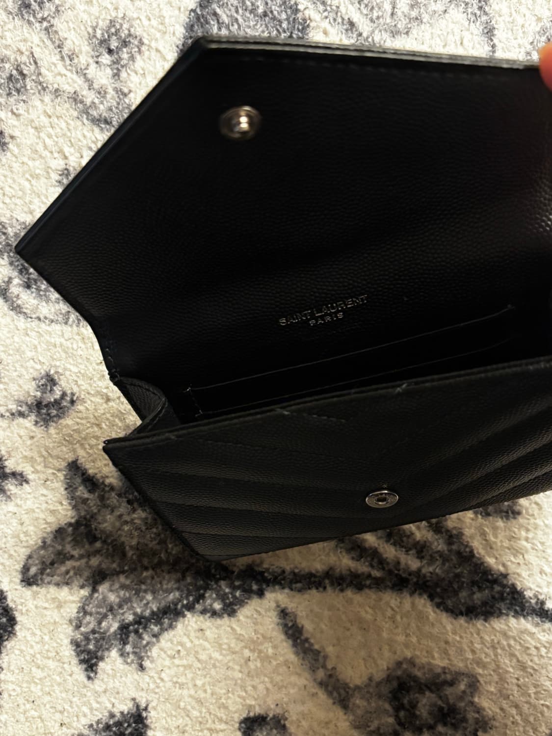 생로랑 마틀라세 엔벨롭 카드 지갑 상품이미지5