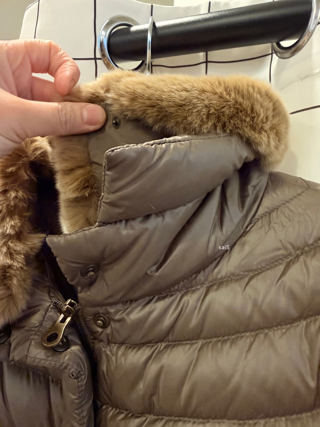 듀베티카 구스 패딩 래빗카라 40사이즈 상품이미지8