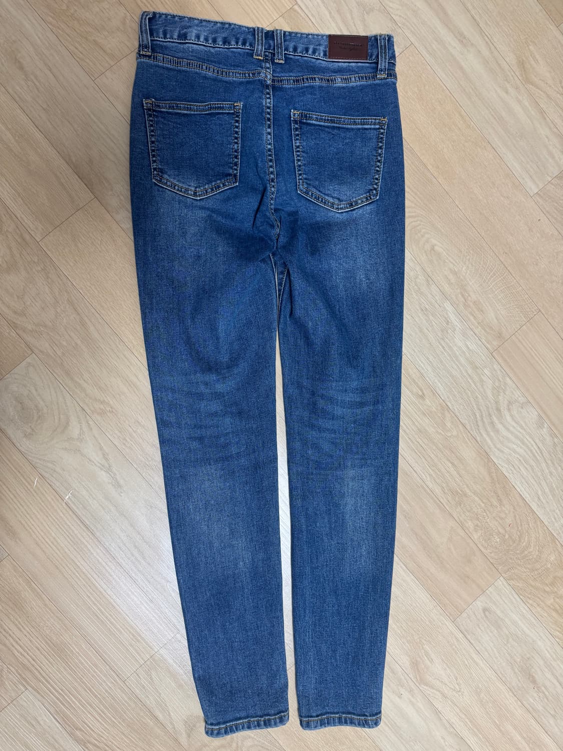 버버리 스트레치 로우라이즈 중청워싱 스키니 데님 27사이즈 상품이미지4