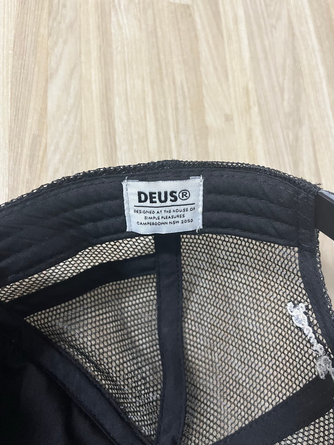 데우스 엑스 마키나 모자 상품이미지3