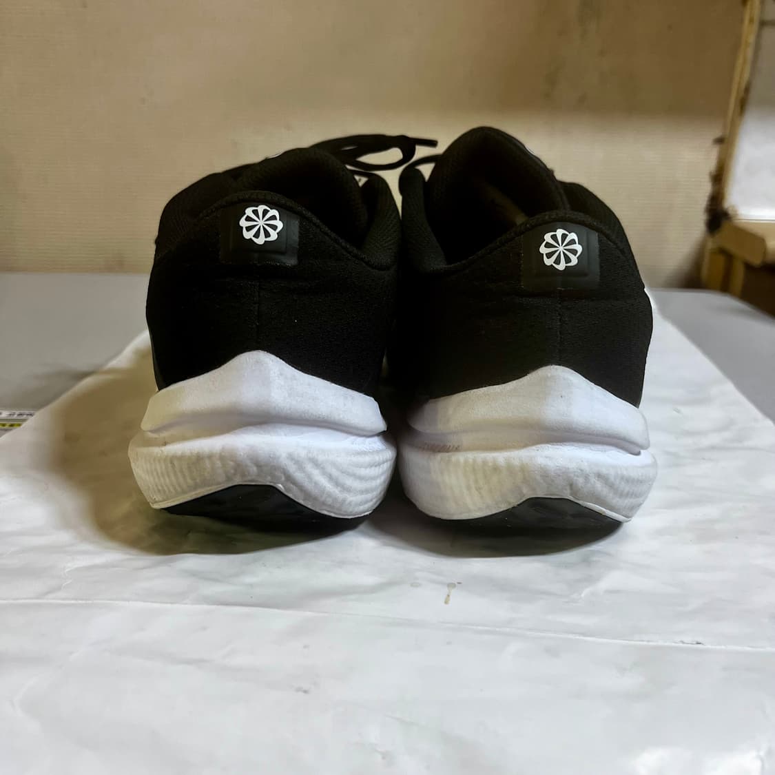 [270] 나이키 에어 윈플로 10 블랙 상품이미지3