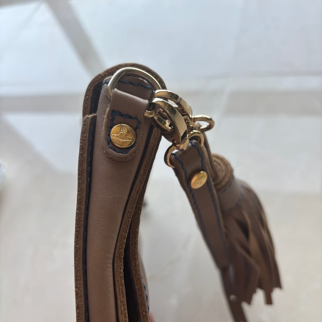 Vivienne westwood 비비안 웨스트우드 가죽 크로스백 상품이미지6