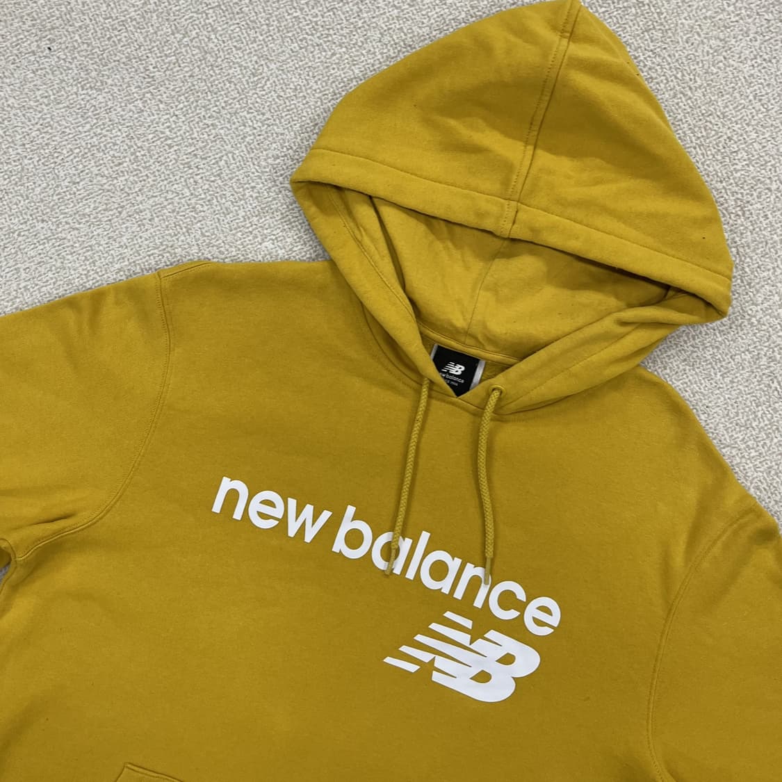 [100] 뉴발란스 센터 빅로고 풀오버 후드티 머스타드 3964 상품이미지4
