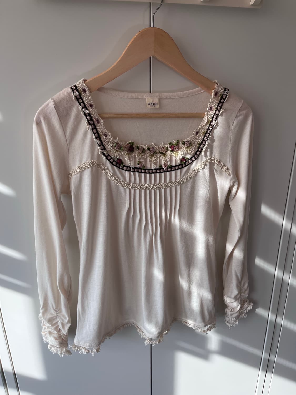 Axes femme 장미꽃 레이스 셔링 롱 슬리브 상품이미지6