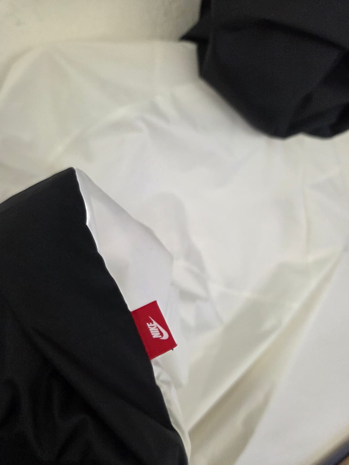 나이키 윈드러너 바람막이 M 화이트/블랙 상품이미지8