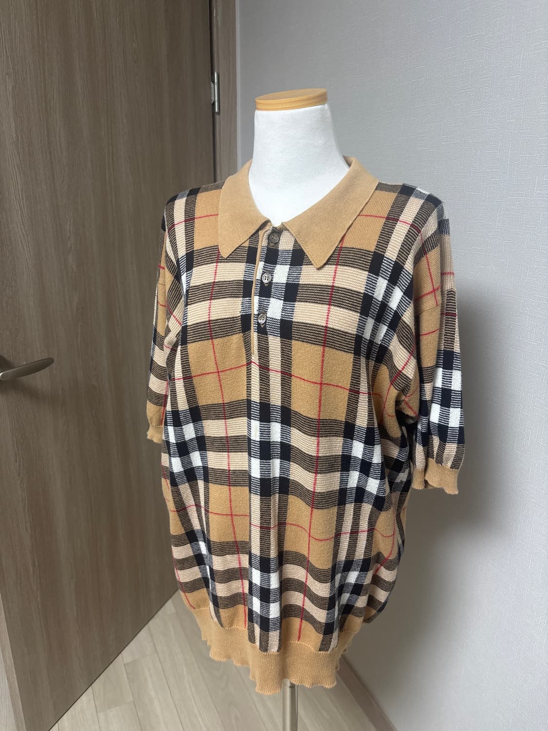 버버리 체크 패턴 폴로 니트 상품이미지2