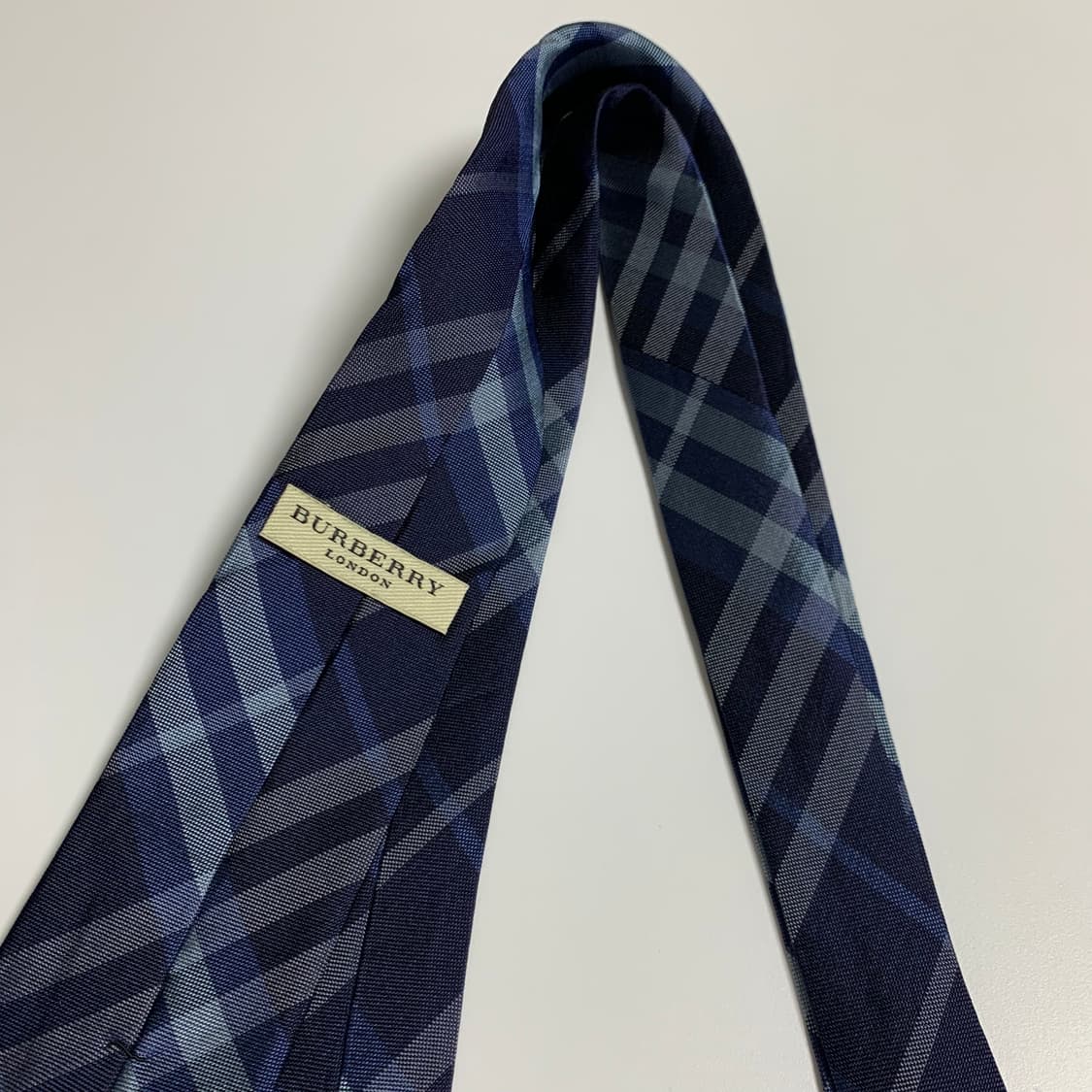 버버리(BURBERRY) 신형라벨 노바체크 명품 슬림넥타이 최상급 상품이미지10