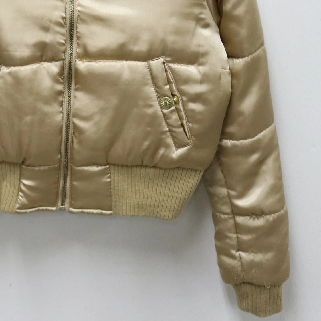 RICHE GLAMOUR 유광 크롭 패딩 60799 상품이미지4