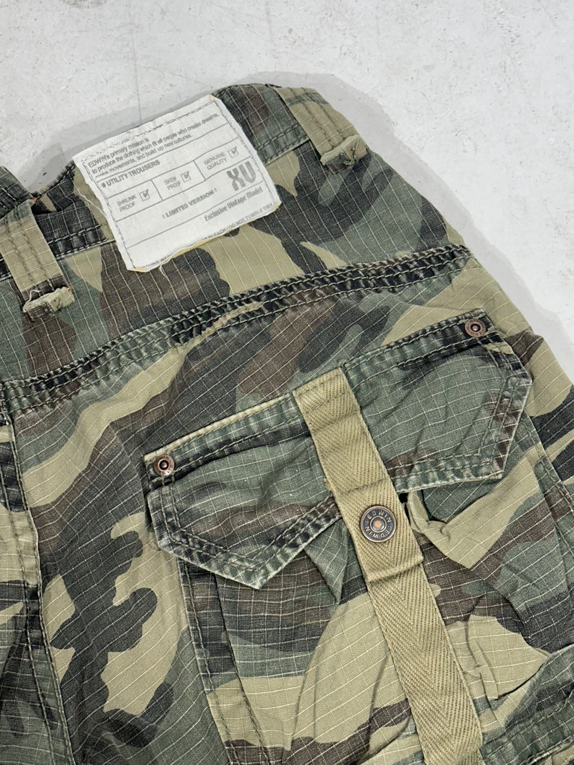 빈티지 베이지 립스타 포켓 디테일 카모 와이드 카고 팬츠 M 상품이미지6