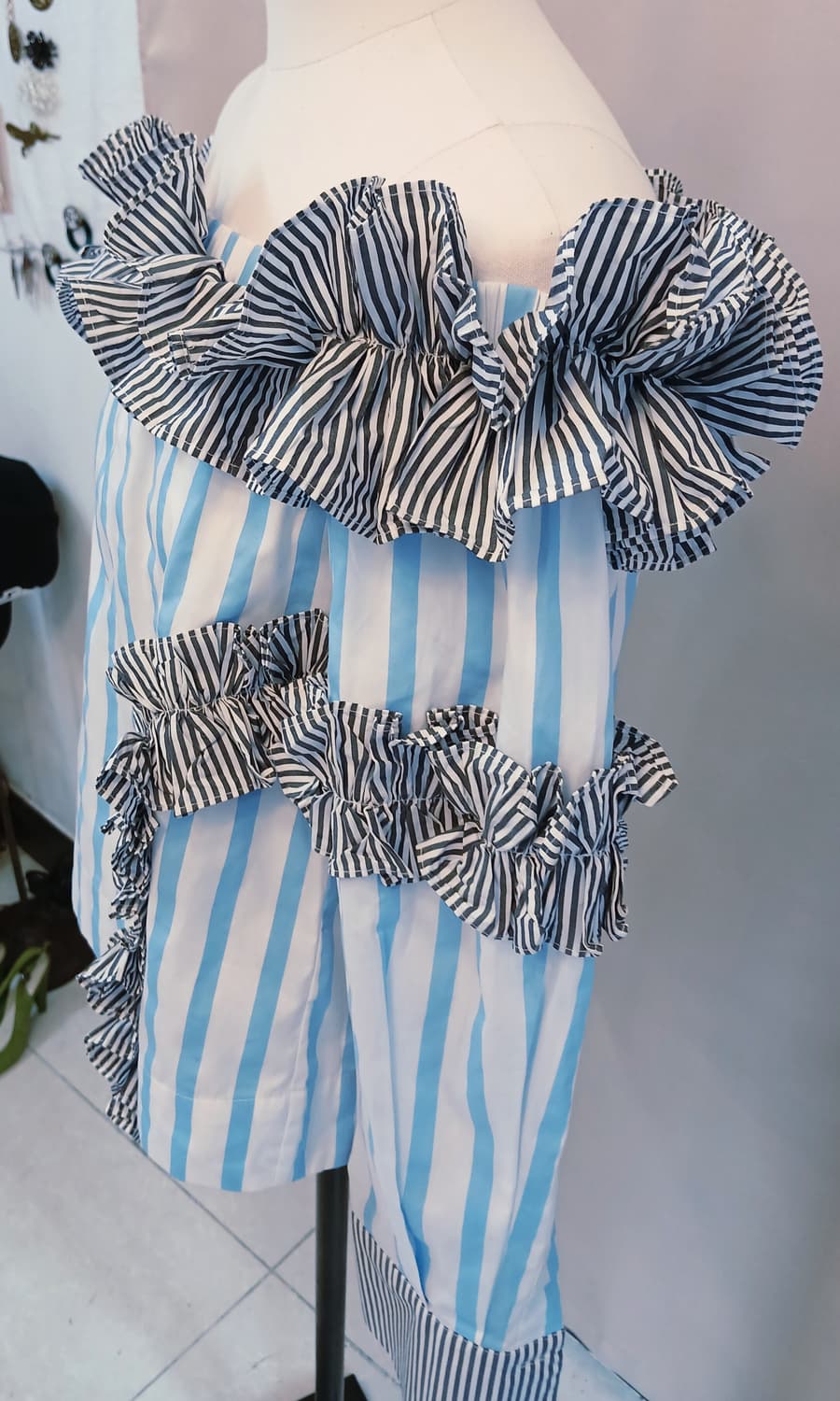 MSGM 입체 러플 오프숄더 스트라이프 셔츠 (Made in Italy) 상품이미지3