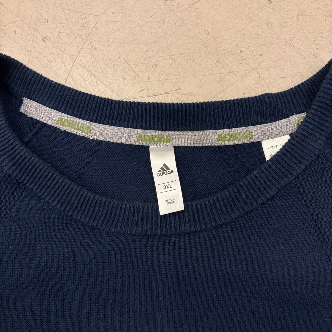 아디다스 숄더로고 네이비 니트 상품이미지3