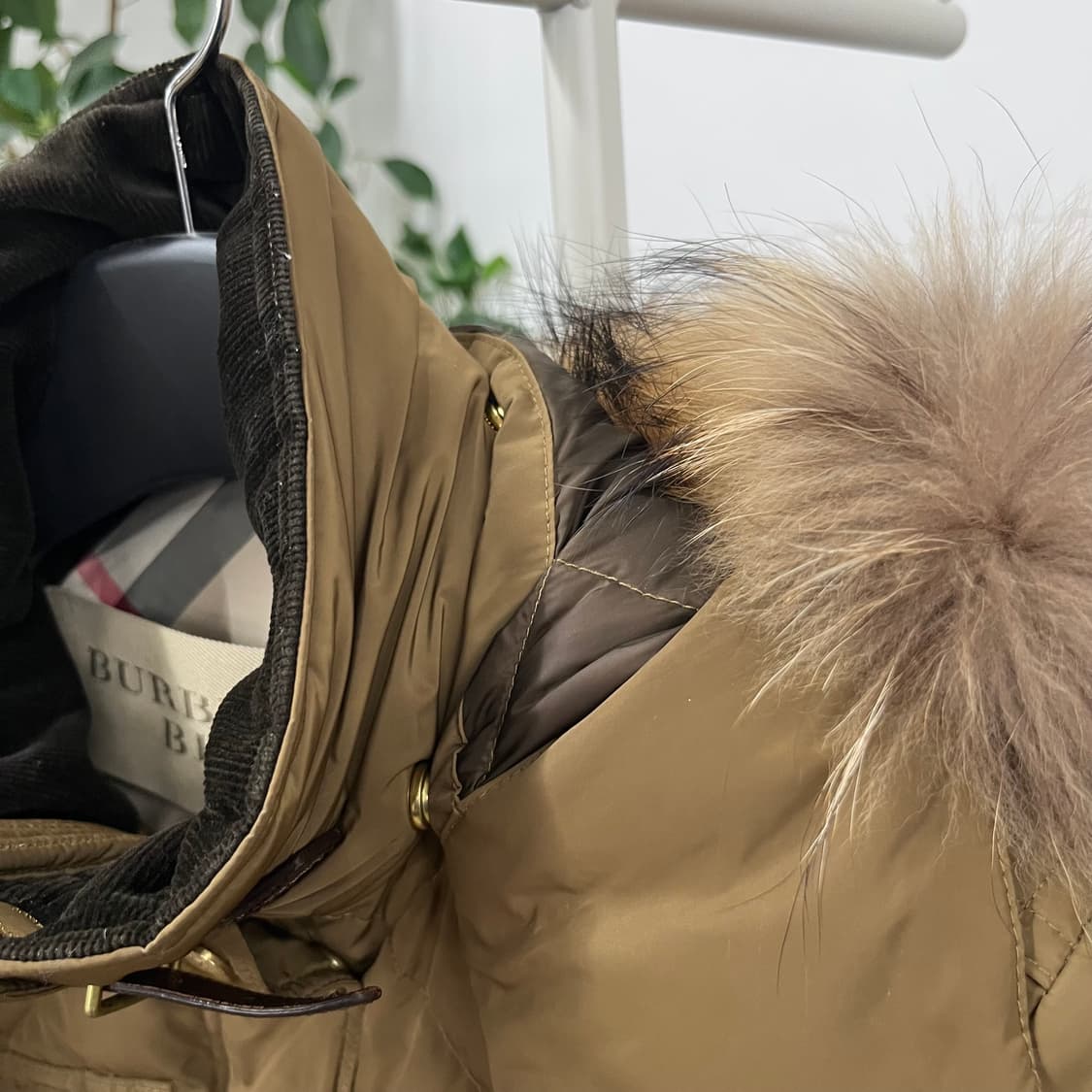 버버리브릿 우먼 구스다운 패딩점퍼 M 상품이미지4