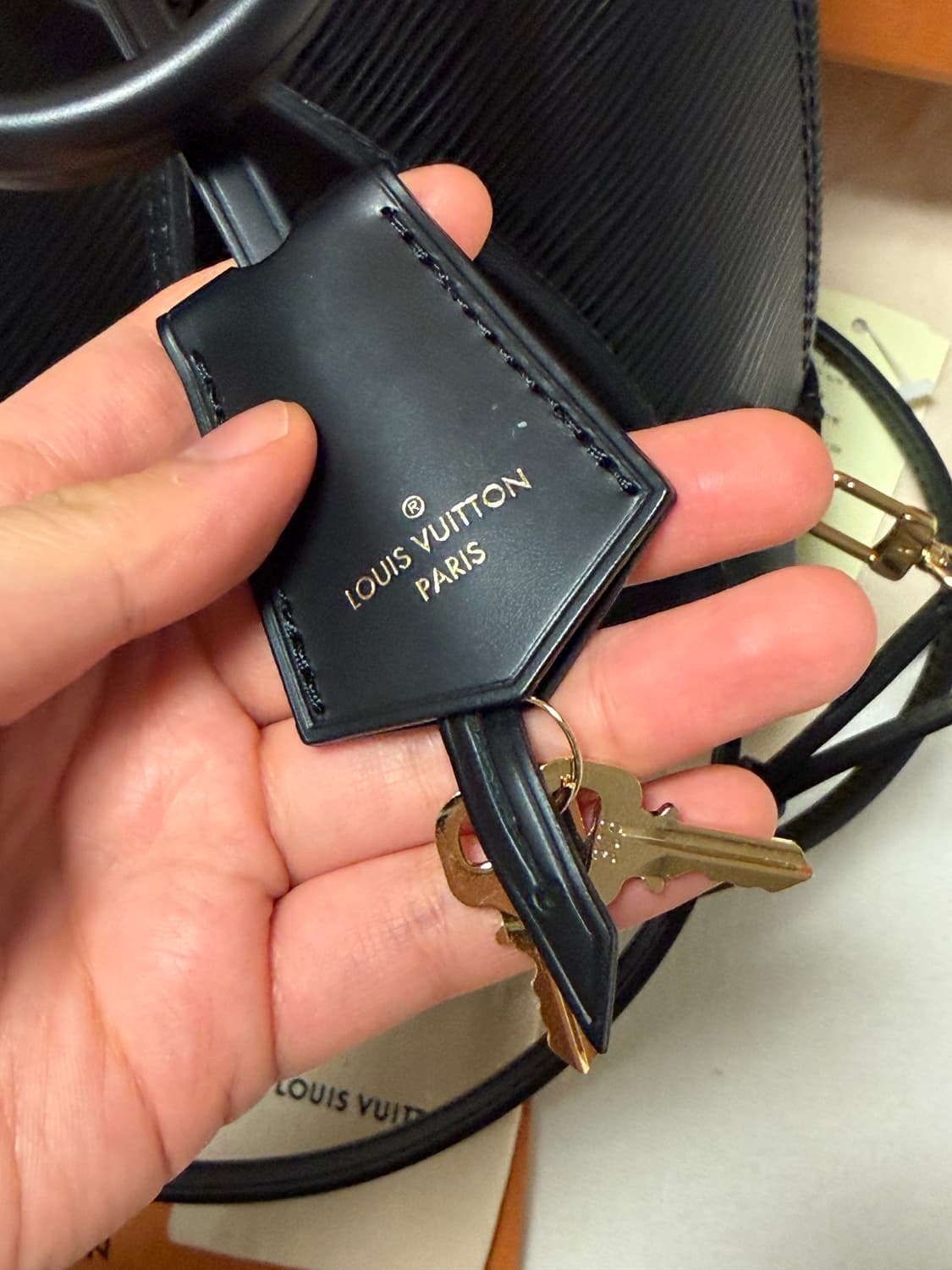 루이비통 알마 백팩 (에피 블랙) 상품이미지7