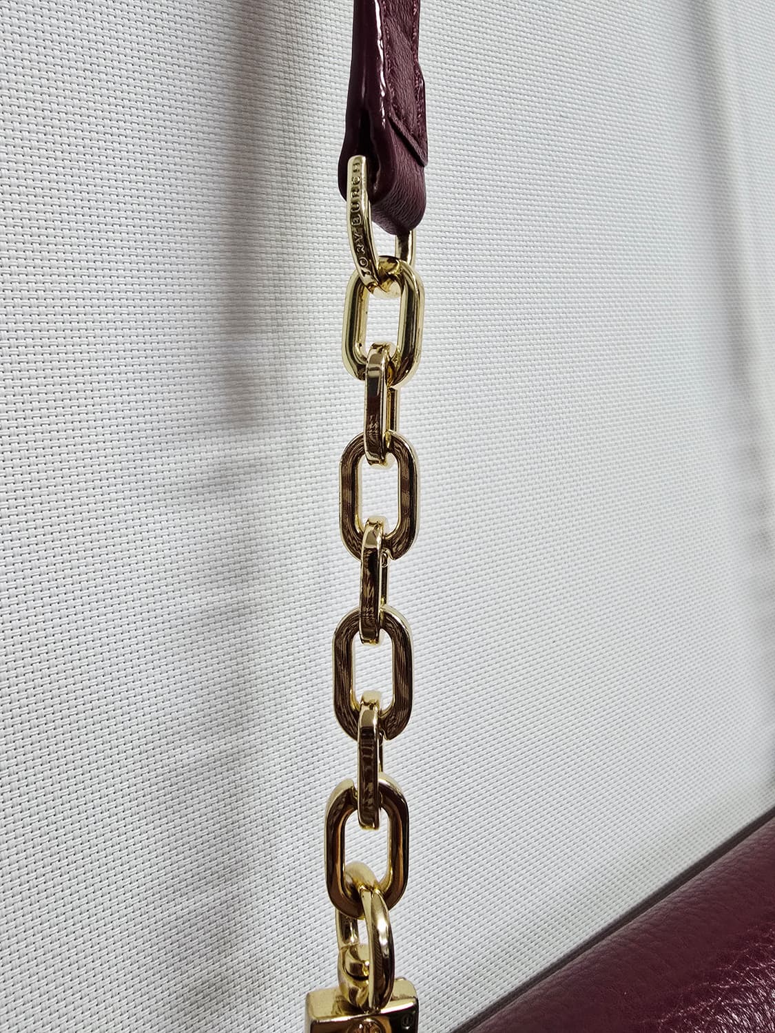 토리버치 버건디 플랩 체인 크로스백 상품이미지4