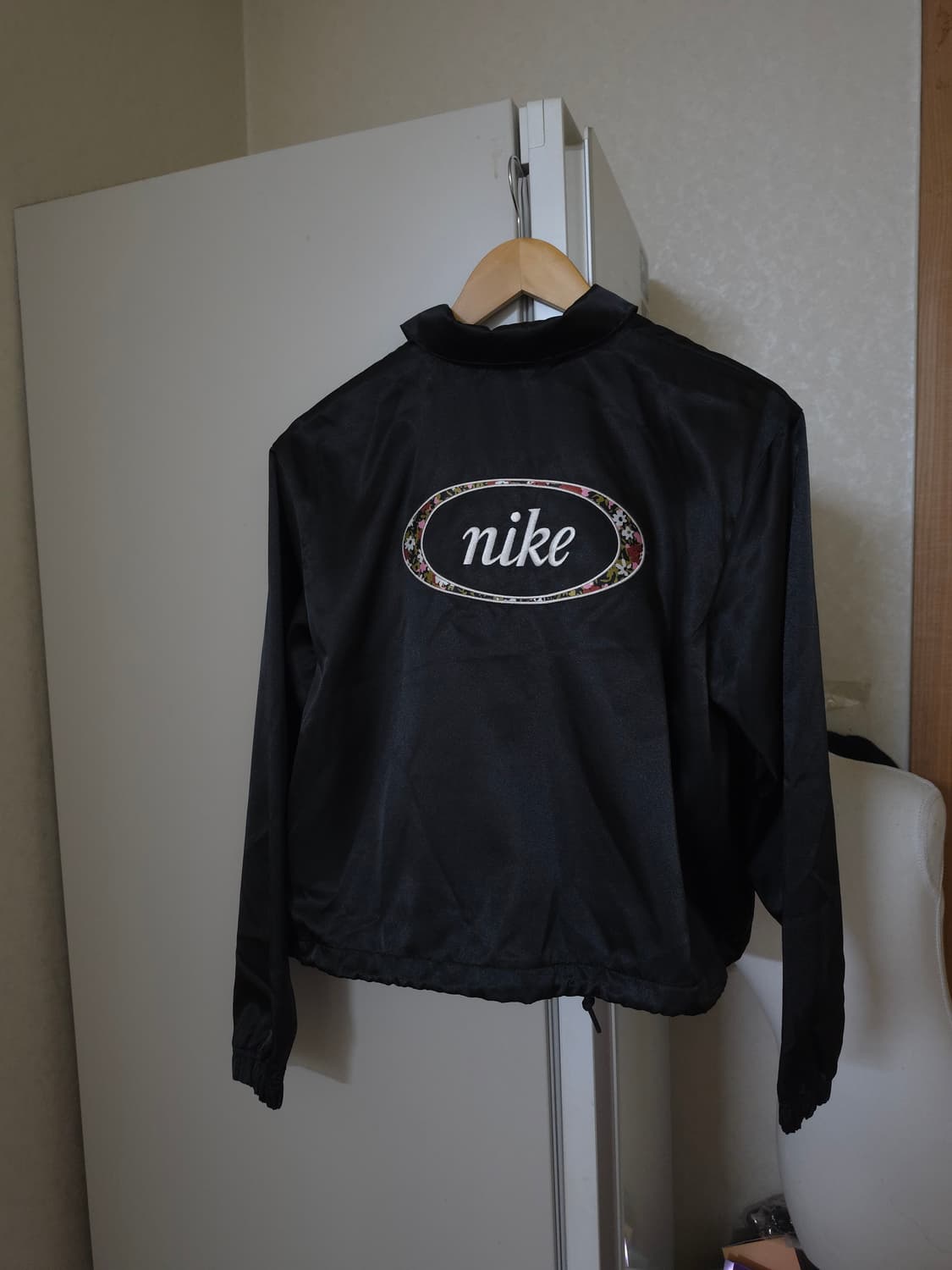 나이키 우먼 새틴 자켓 상품이미지7