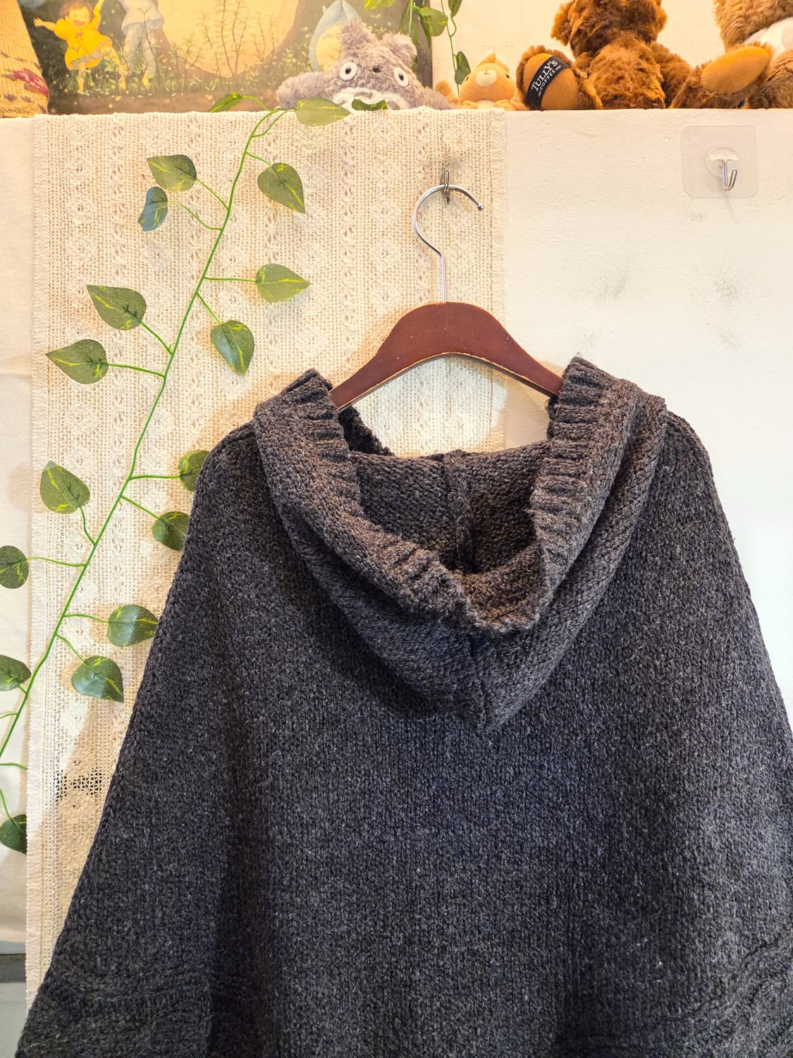 차콜 케이프 후드 니트 상품이미지5