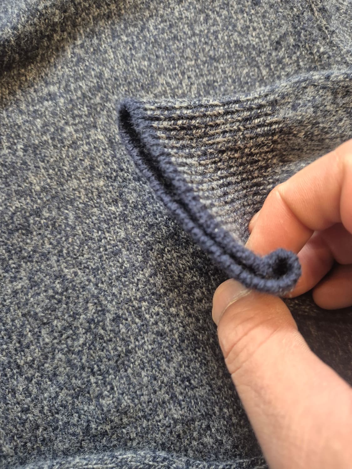 헨리코튼(Henry Cotton's) 브랜드의 남성 니트 -100 상품이미지4