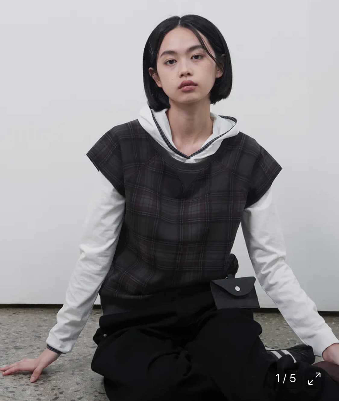 오헤시오 체크 슬리브리스 스웻셔츠 챠콜 상품이미지3