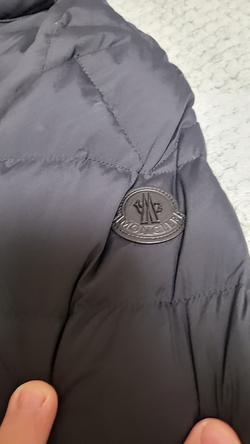 몽클레어 경량패딩 판매 상품이미지2