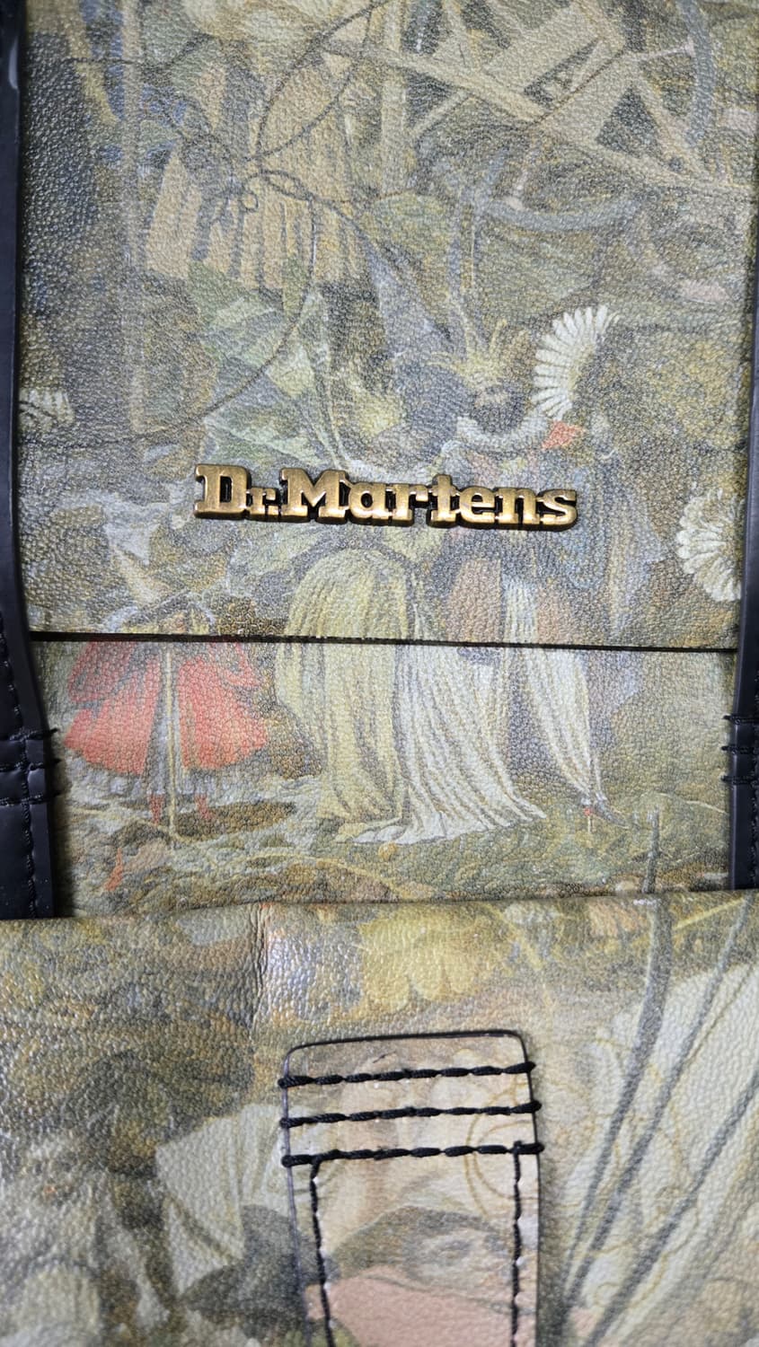 닥터마틴 레더백팩 상품이미지2