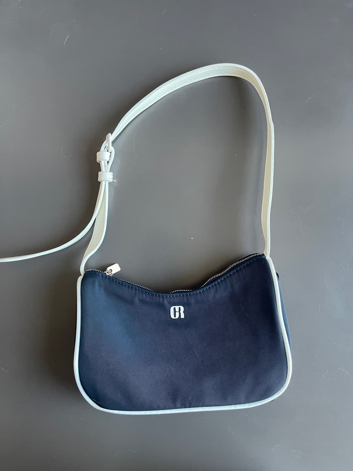 GROVE 그로브 핍 호보백 네이비 상품이미지3