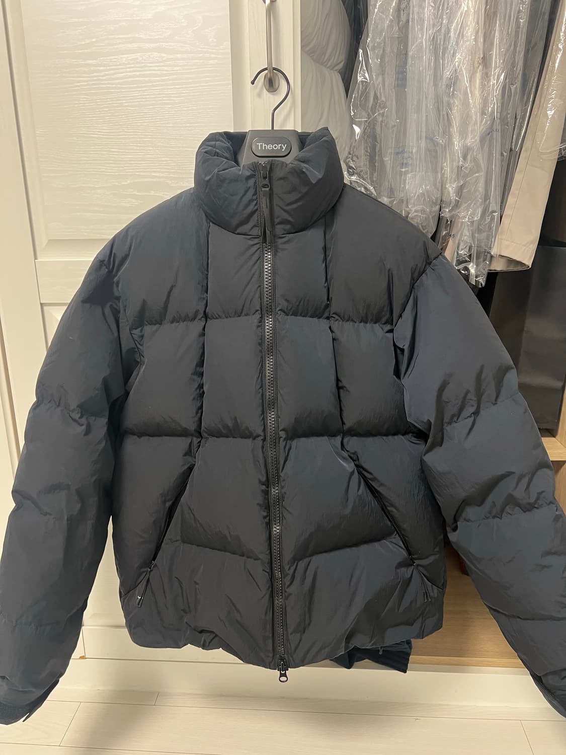 골드윈 25fw 도프 다이드 리플 나일론 다운 패딩 다크네이비 3 상품이미지1