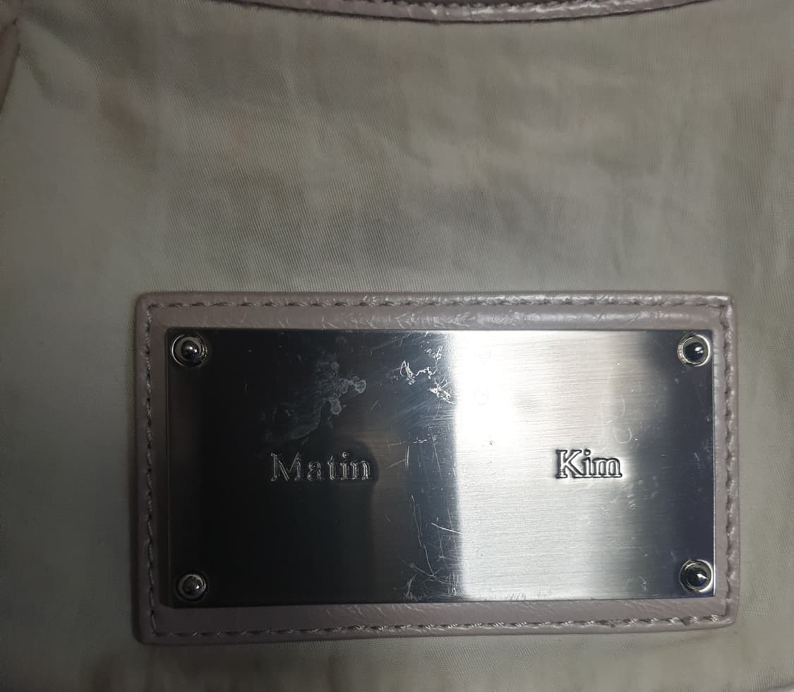 (24s)마뗑킴 마들렌 나일론 라운드 숄더겸 크로스백 라이트베이지 상품이미지3