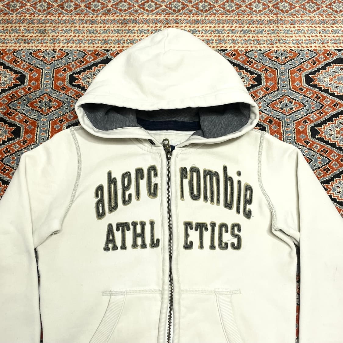 아베크롬비 스펠로고 화이트 기모 후드집업 여성S 상품이미지2