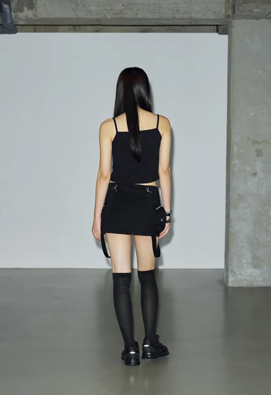 한소희착용 서스펜더 마이크로 스커트 m 상품이미지4