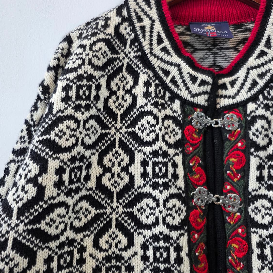 노르웨이 스예벨란드 노르딕 자수 울 100 빈티지 니트 가디건 상품이미지5