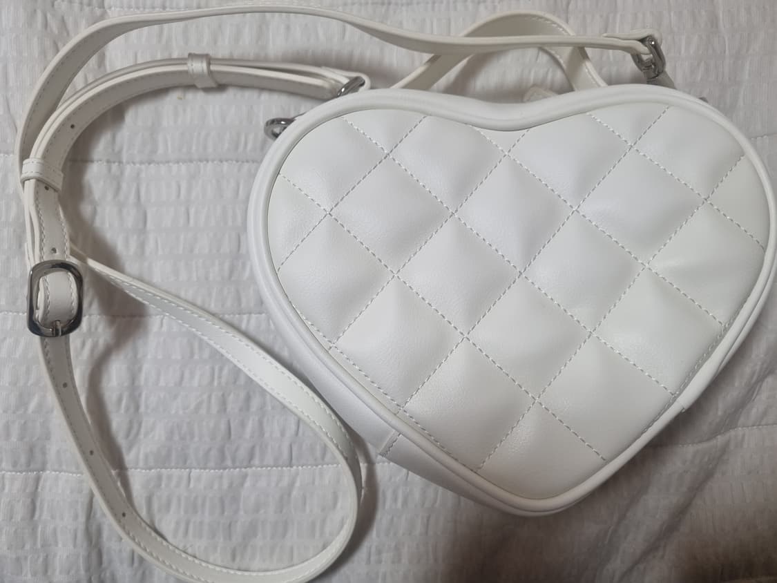 널디 하트 투웨이 크로스 백 화이트 상품이미지3