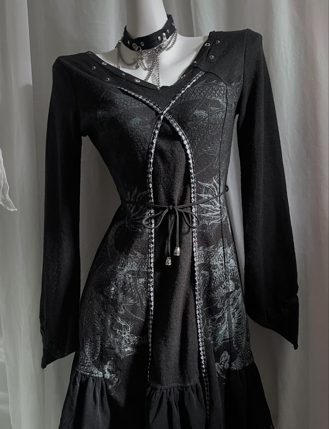 Ozzcroce ozzon knit dragon dress 오즈온 상품이미지1