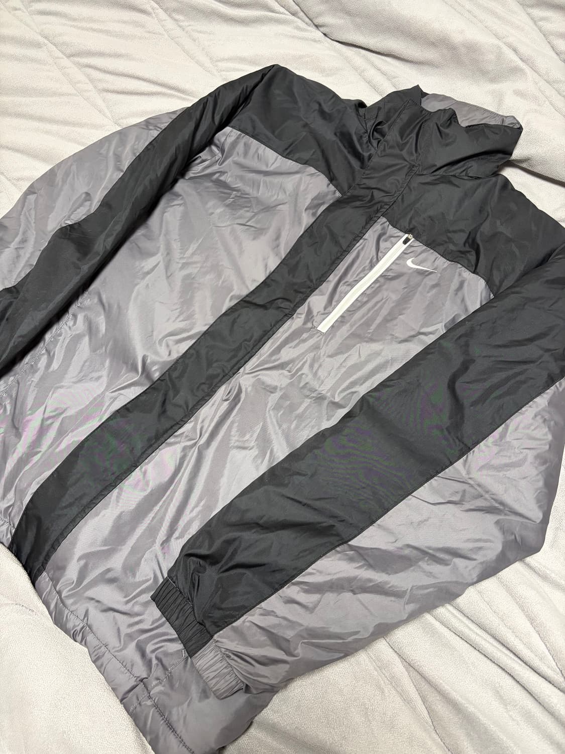 나이키 CLIMA-FIT 올드스쿨 그레이블랙 누빔 바람막이 상품이미지1