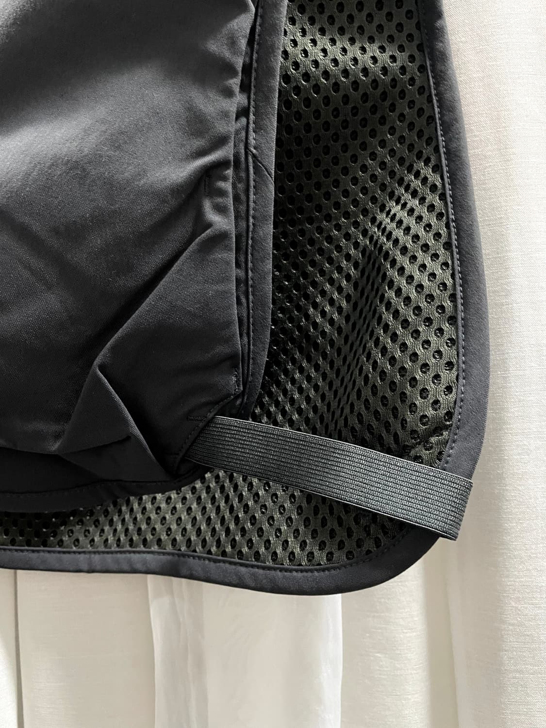 유니클로U/ 유틸리티 베스트 다크그레이/ M 상품이미지8