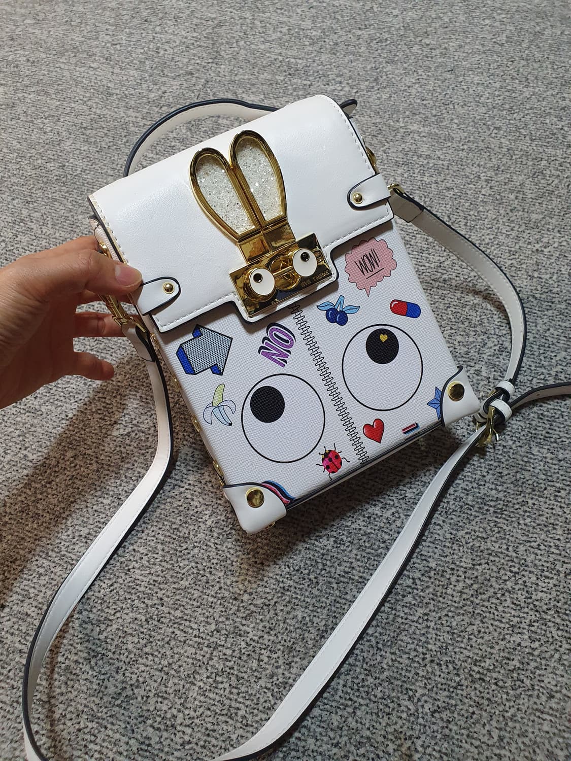 실착용횟수 거의없어요 넘넘예뻐요 
크로스백 요거요거 넘귀엽고 예뻐요 
 상품이미지1