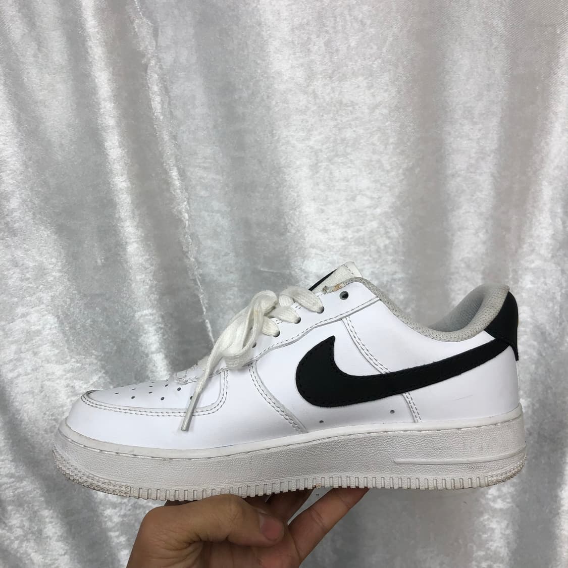나이키 에어포스 1 07 에센셜 스니커즈 사이즈245  상품이미지2
