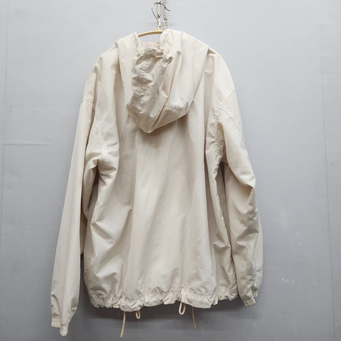 후아유 베어자수 로고 스트링 후드 바람막이 M(XL) 상품이미지4