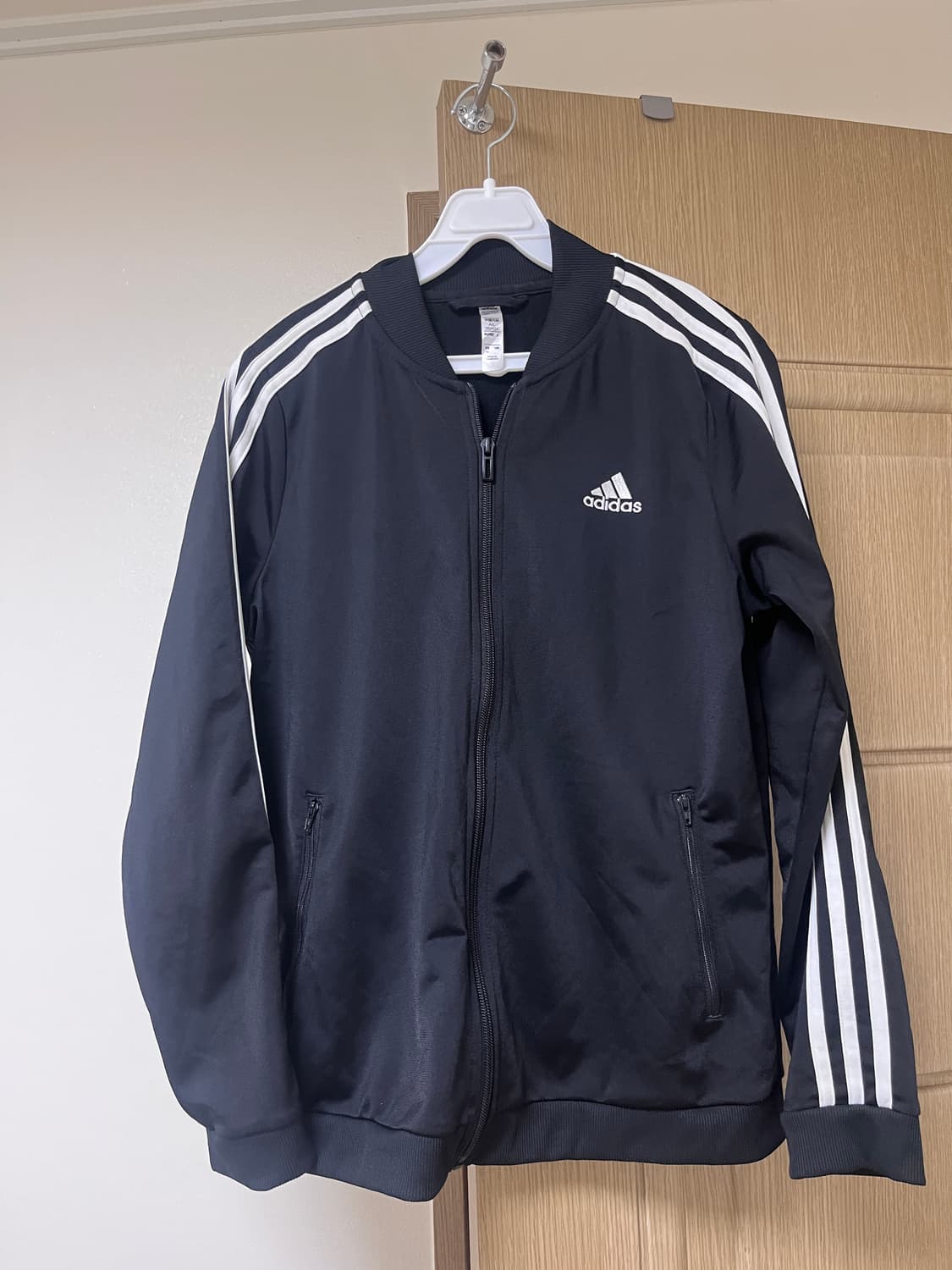Essentials 3-Stripes Track Top 상품이미지1