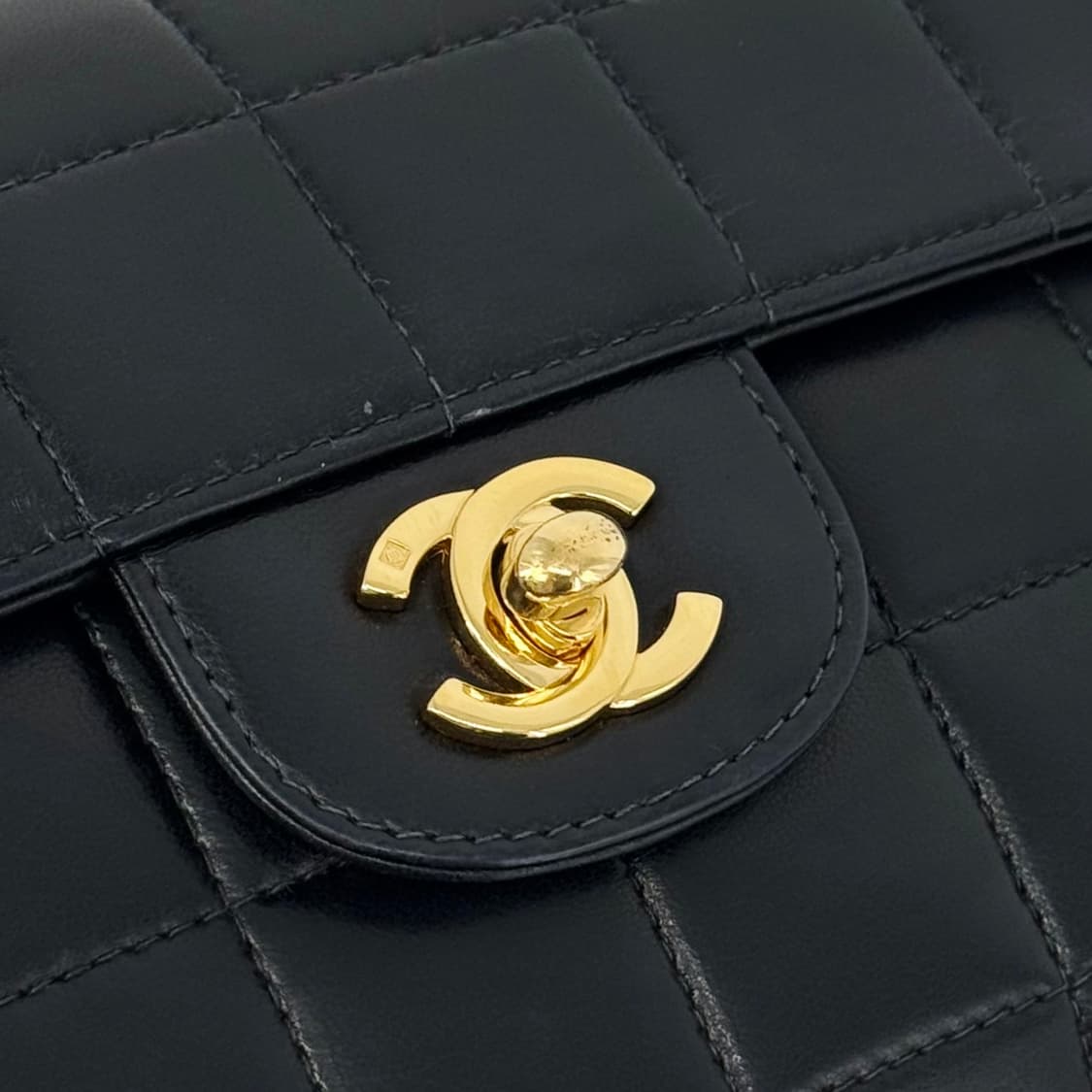 [감정완료] 샤넬 초코바 바게트 체인 숄더백 블랙 상품이미지5