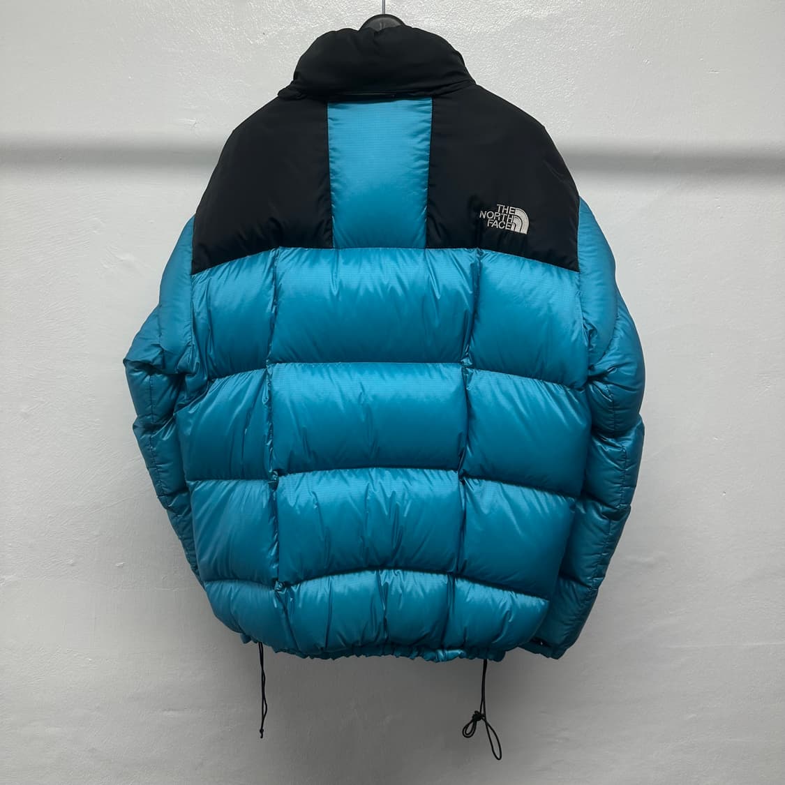 노스페이스 써밋 로체 패딩 상품이미지2