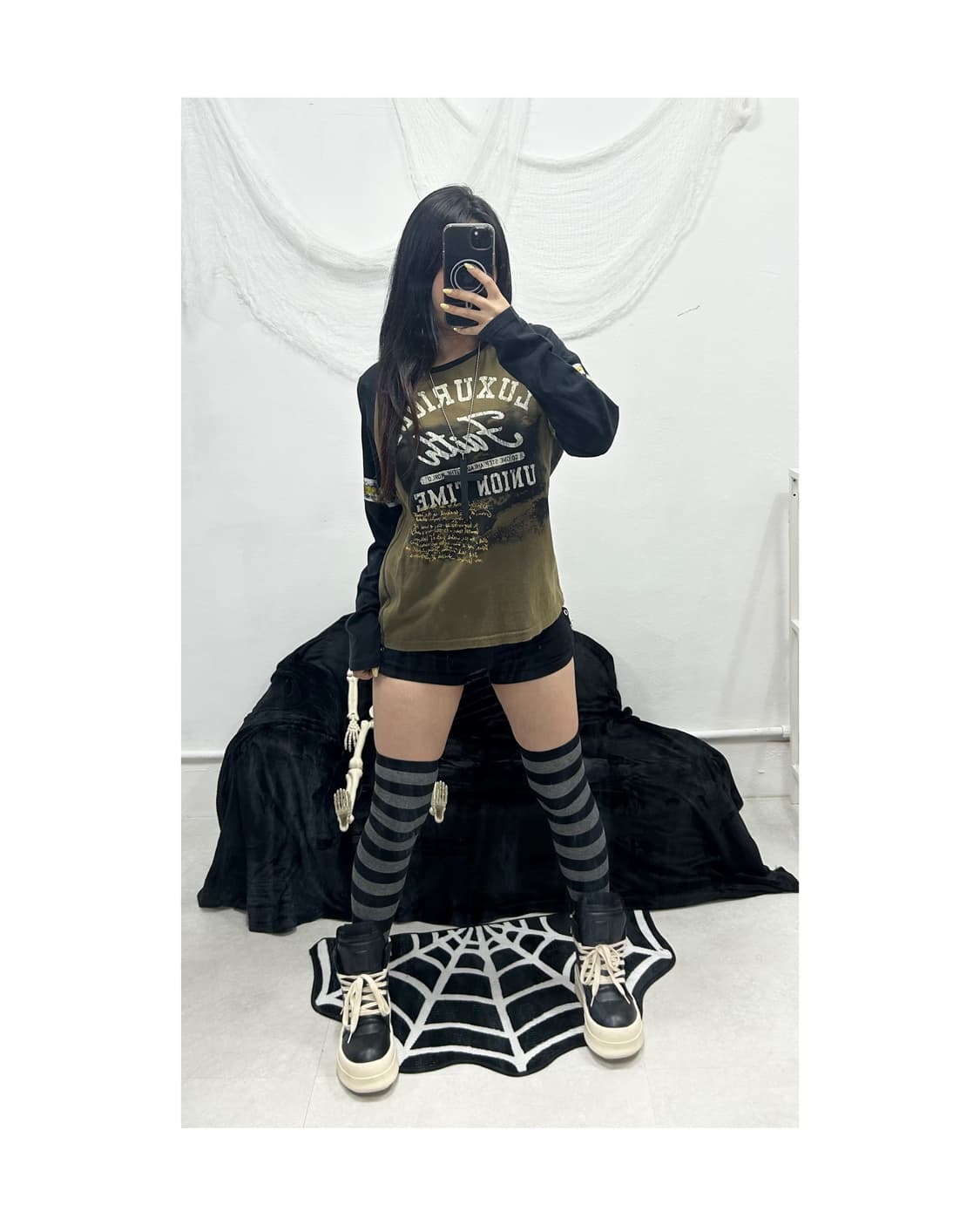 Y2K KHAKI LONG SLEEVE 상품이미지1