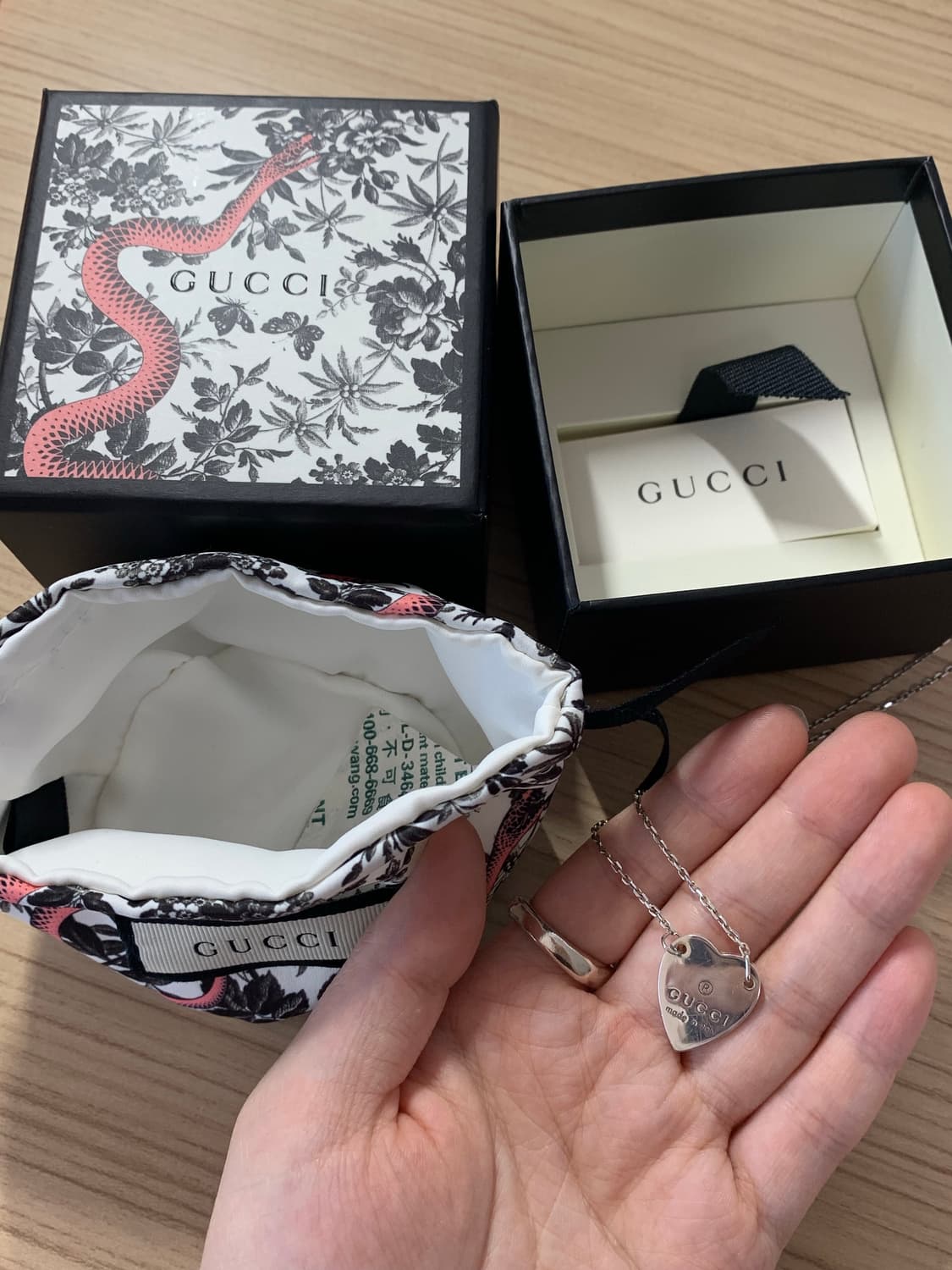 구찌 하트 팬던트 트레이드마크 실버 체인 목걸이  상품이미지1