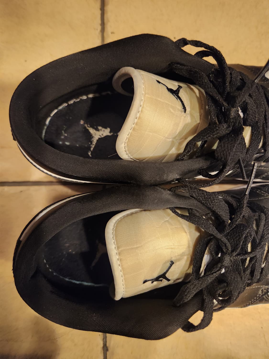 나이키 에어조던1 로우 블랙/화이트  상품이미지9