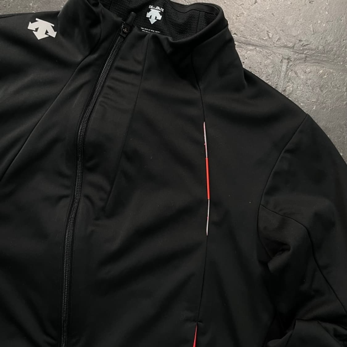 105 데상트 집업 상품이미지2