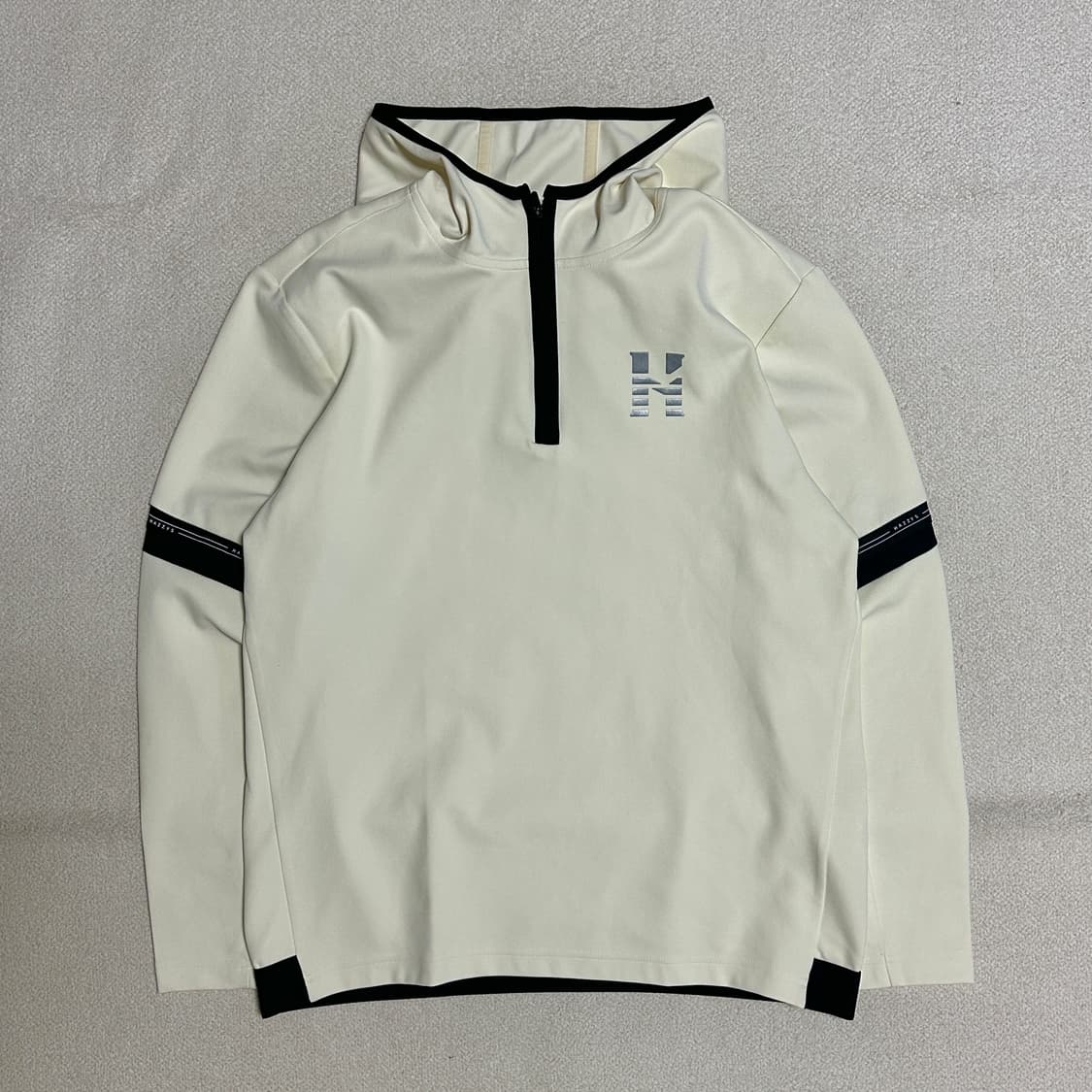 헤지스골프 C져지 후드 반집업 티셔츠 상품이미지2