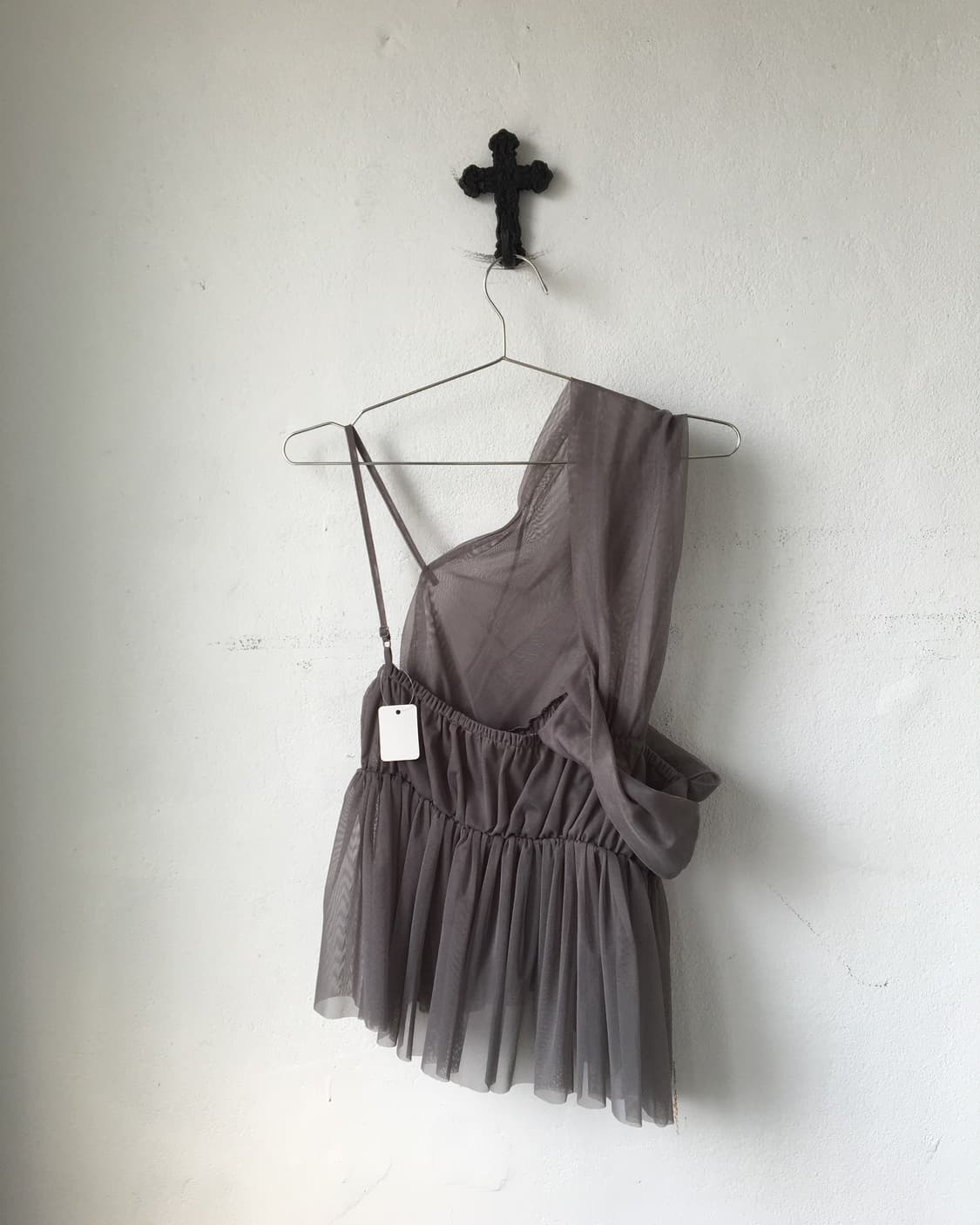 Layering point mesh sleeveless 상품이미지4