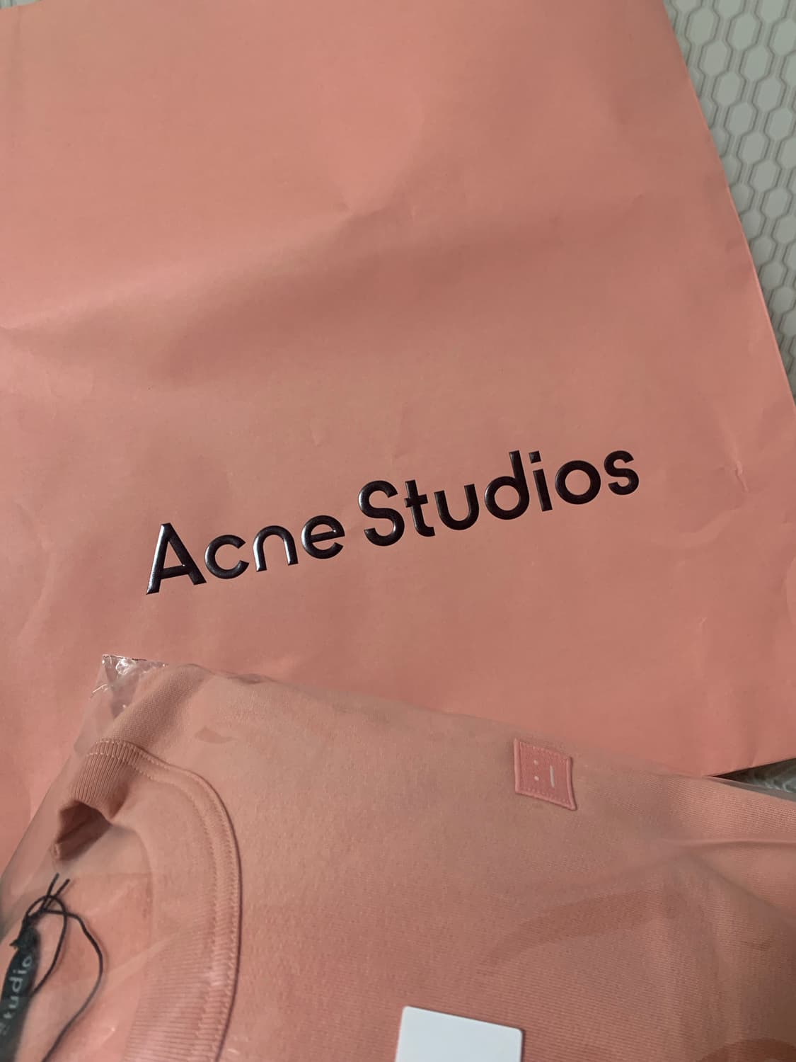 아크네 상품이미지1