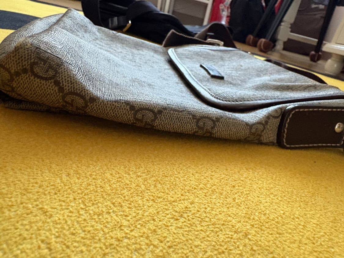 구찌 GG 수프림 캔버스 메신저 크로스백 상품이미지8