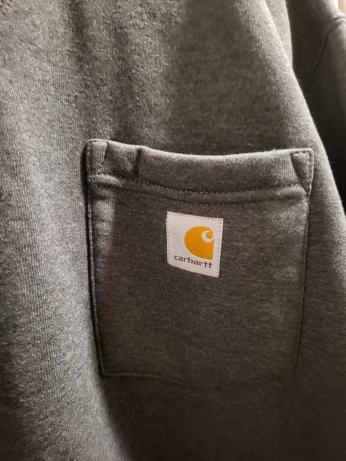 [100]칼하트 포켓 맨투맨 차콜 M 상품이미지3