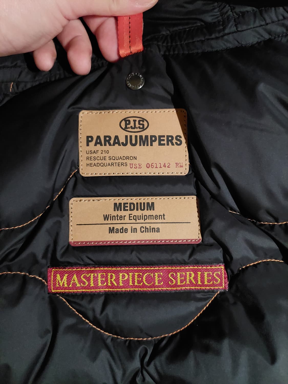 급쳐 22FW 파라점퍼스 고비 백화점판 정품 싸게팔아요 상품이미지3